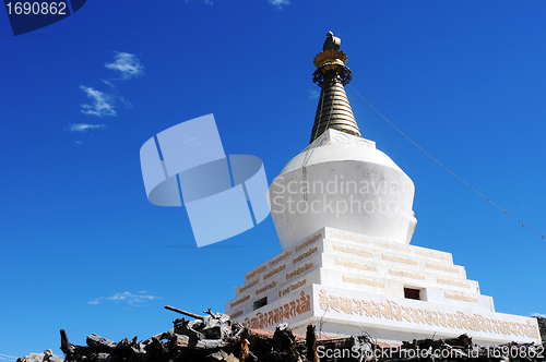 Image of White stupa in Tibet