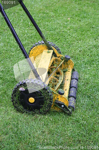 Image of Lawn-mower used a rainy day