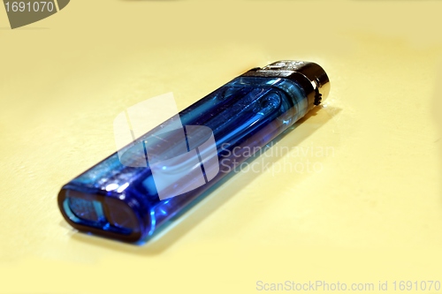 Image of plain blue lighter