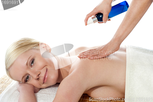 Image of Woman getting extra hydration procedure
