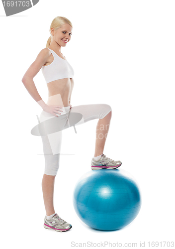 Image of Full length view of a pretty athlete
