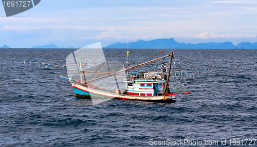 Image of Thai fishing schooner at sea