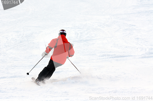 Image of Man skiing