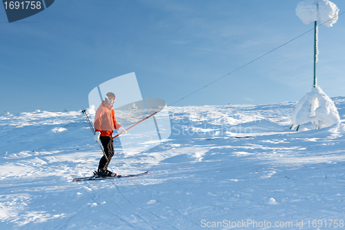 Image of Man skiing