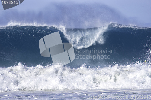 Image of big waves at bondi beach