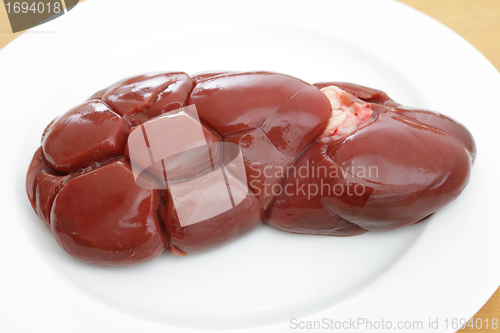 Image of Raw beef kidney