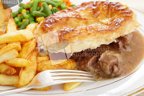 Image of Steak and kidney pie meal