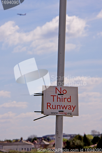 Image of No third runway sign