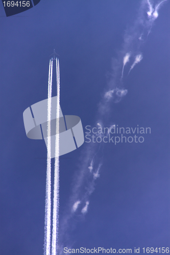 Image of Jet con-trail