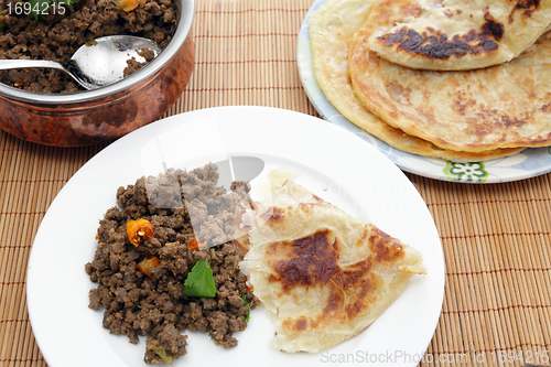 Image of Keema curry with paratha