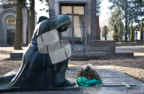 Image of Cemetery Statue