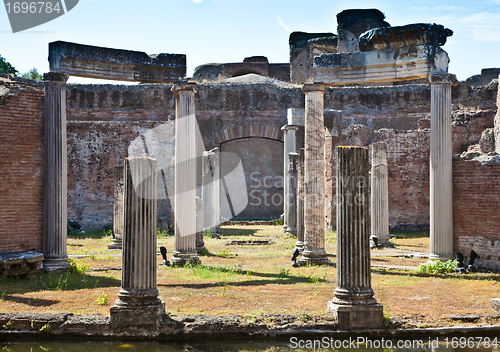 Image of Roman columns