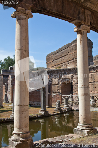 Image of Roman columns