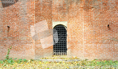 Image of An iron grille at the wall