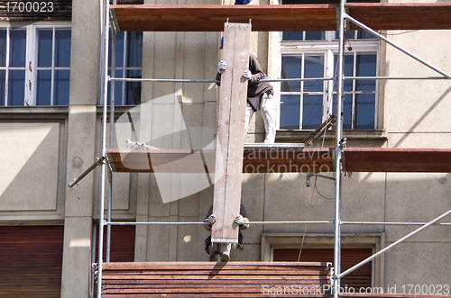 Image of scaffold builders