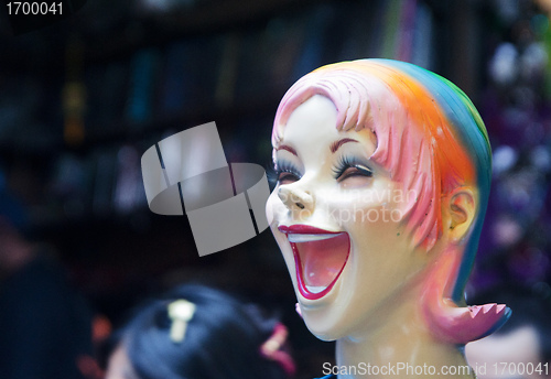 Image of happy mannequin head