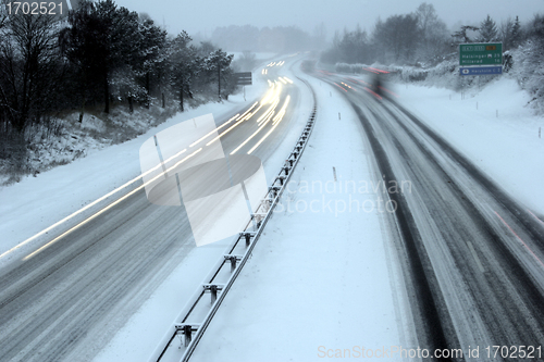 Image of night traffic in winter