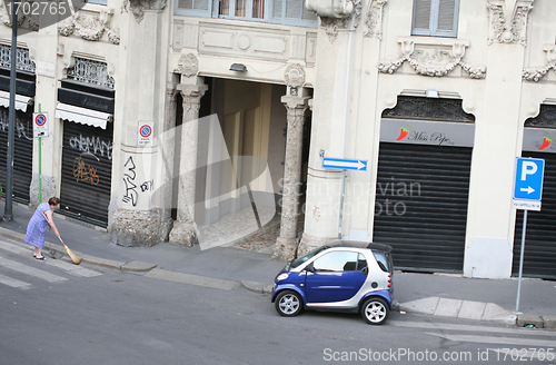 Image of Parked cars