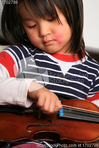 Image of Violin child