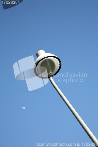 Image of street lamp