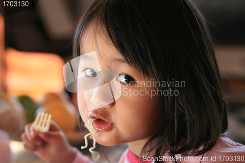 Image of children eating