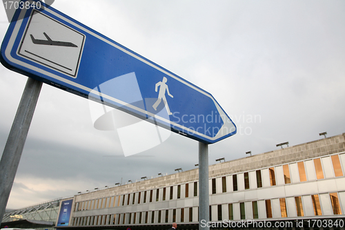 Image of airport sign