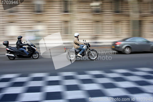 Image of traffic in paris