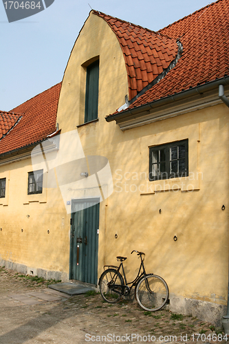 Image of yellow house
