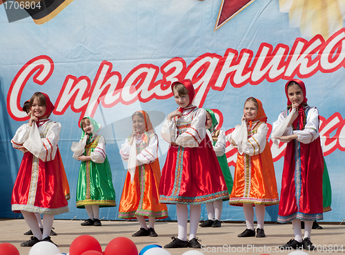 Image of ensemble of choreography Eroshki