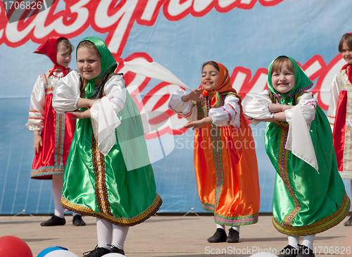 Image of ensemble of choreography Eroshki