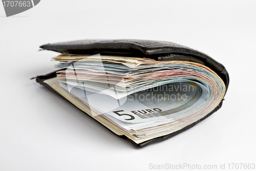 Image of many banknotes in wallet