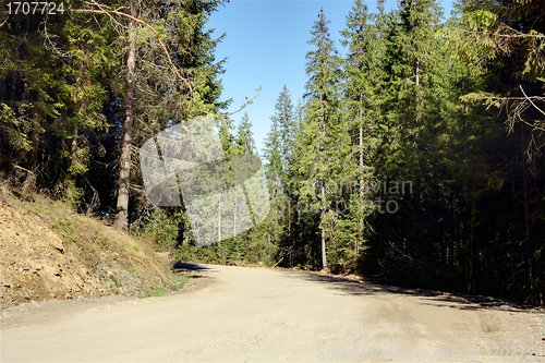 Image of road in the mountains