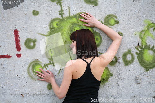 Image of brunette girl posing