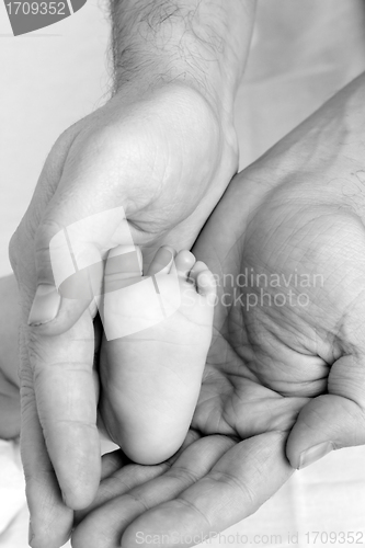 Image of feet of the baby