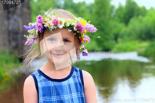 Image of girl in the wreath