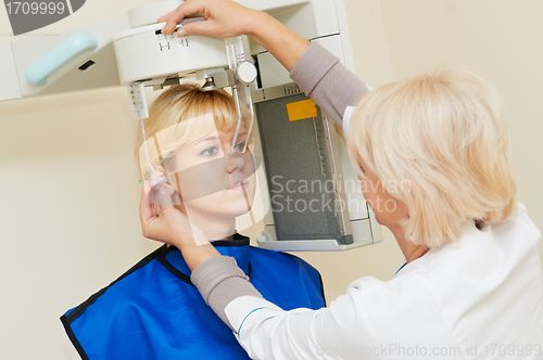 Image of dental teeth digial diagnostic imaging system