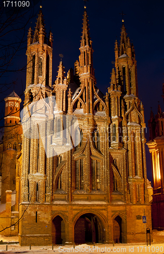Image of Church os St. Anne in Vilnius at night