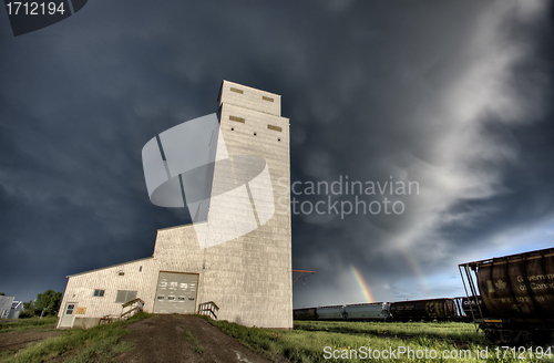 Image of Prairie Grain Elevator