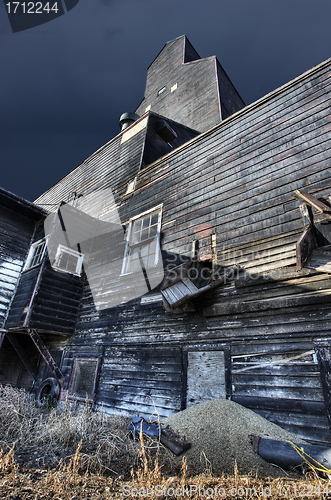 Image of Old Grain Elevator