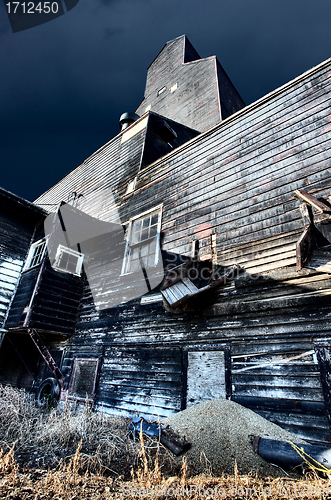 Image of Old Grain Elevator