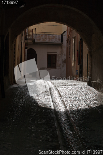 Image of small Italian courtyard