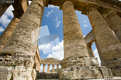 Image of columns of ancient temple 