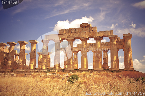 Image of Greek temple in Selinunte