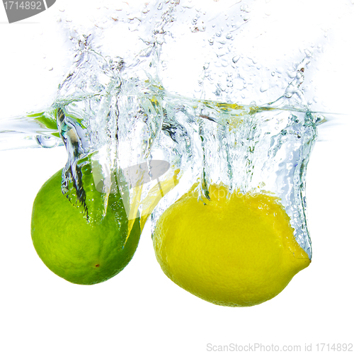 Image of citrus fruit splashing