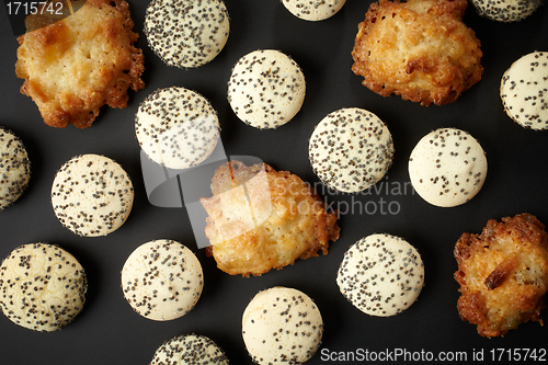 Image of various cookies