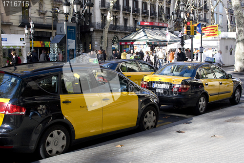 Image of Taxis Lined Up