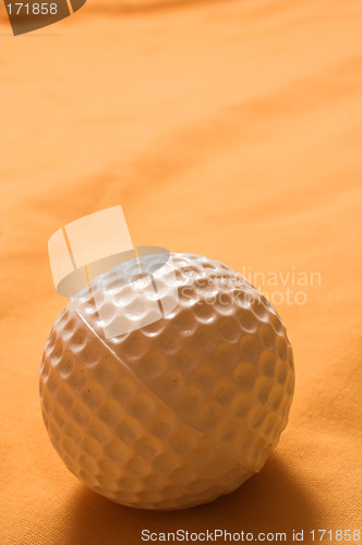 Image of golf ball