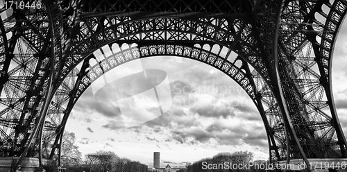 Image of Eiffel Tower, Paris