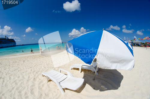 Image of Beach and Crystal Clear Waters of Grand Cayman