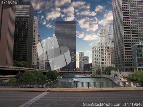 Image of Chicago River and Skyscrapers, Illinois